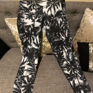 Never worn cotton leggings